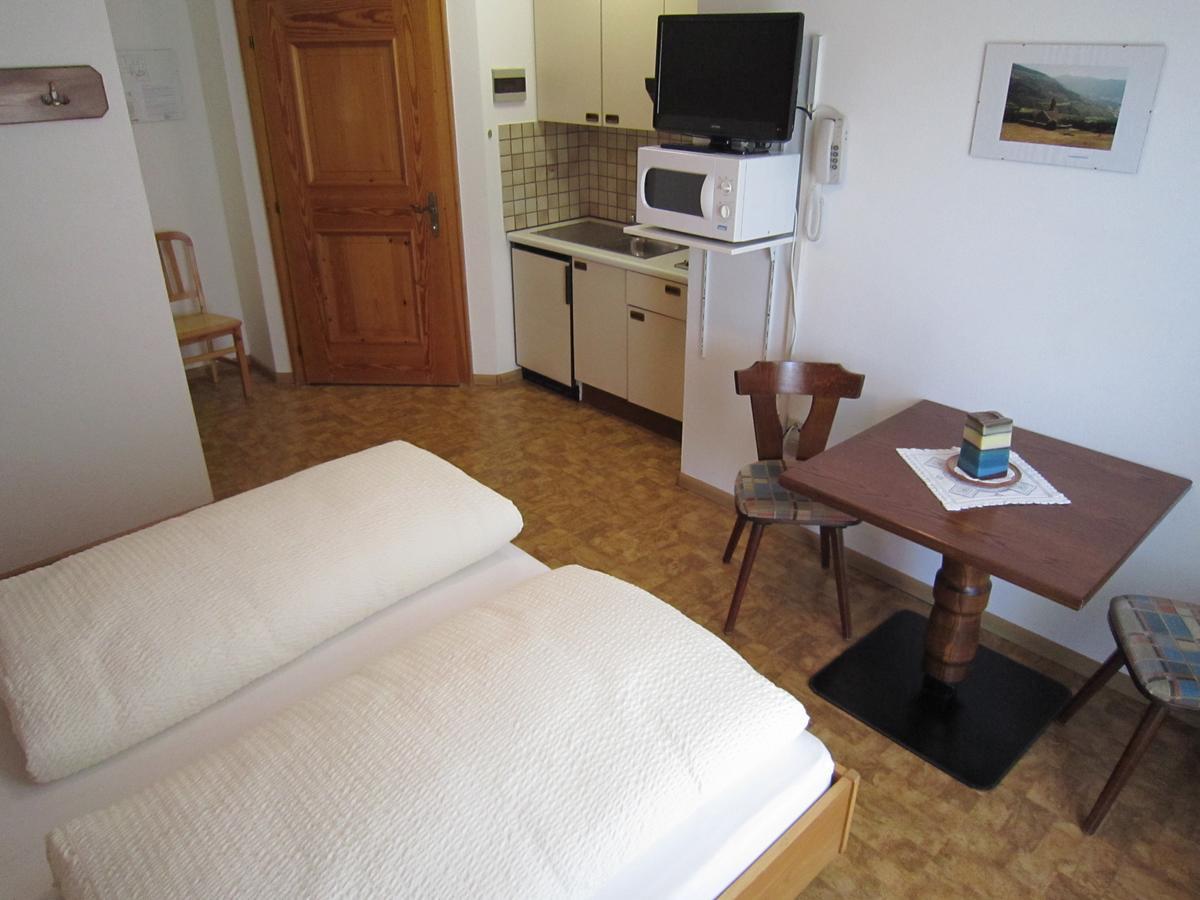 Aparthotel Garni Haus Hubertus Malles Venosta Εξωτερικό φωτογραφία