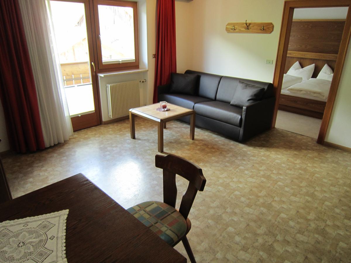 Aparthotel Garni Haus Hubertus Malles Venosta Εξωτερικό φωτογραφία